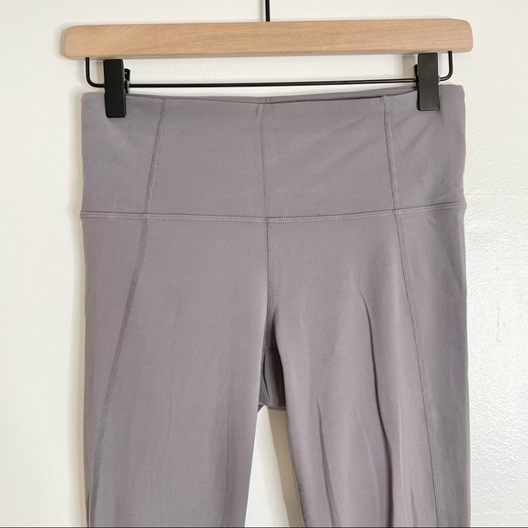 Athleta Salutation 7/8 High Rise Colorblock Tight In Grey & White Silver Bells S - Picture 6 of 13